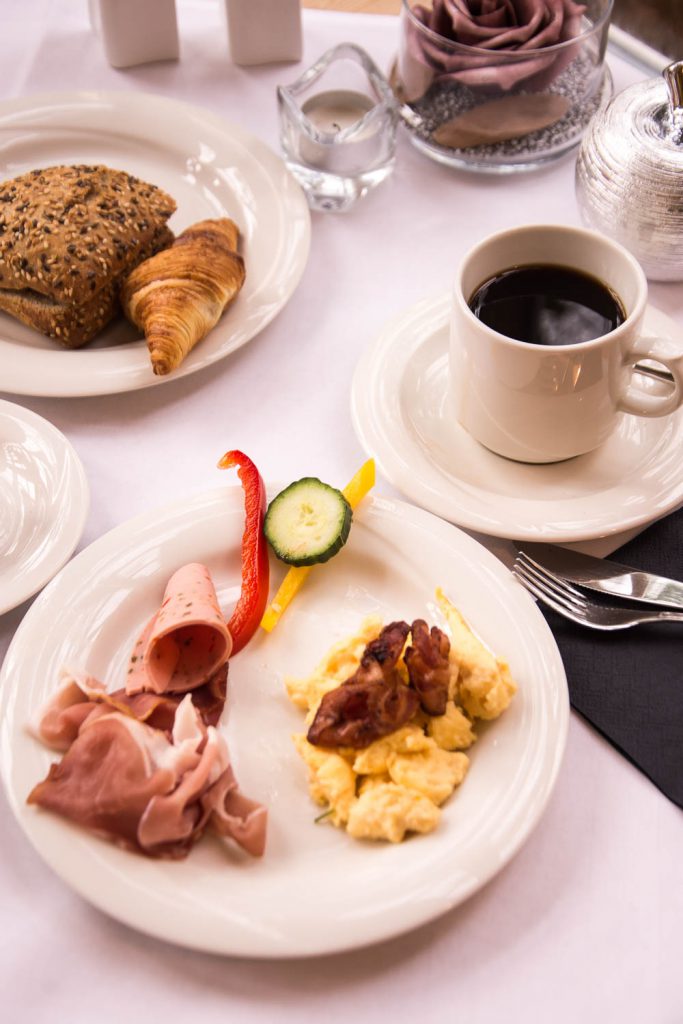 Gutshof Woldzegarten, Müritz, Wellnesshotel, Frühstückssaal, Frühstück,