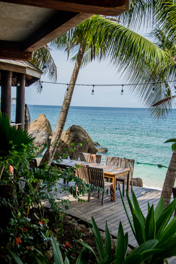 Beach, sea, water, palm trees, lunch, dinner, table, terrace